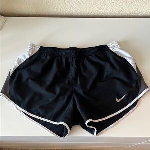 Nike Black and White Athletic Shorts with Curved Hem Sz M Running Gym